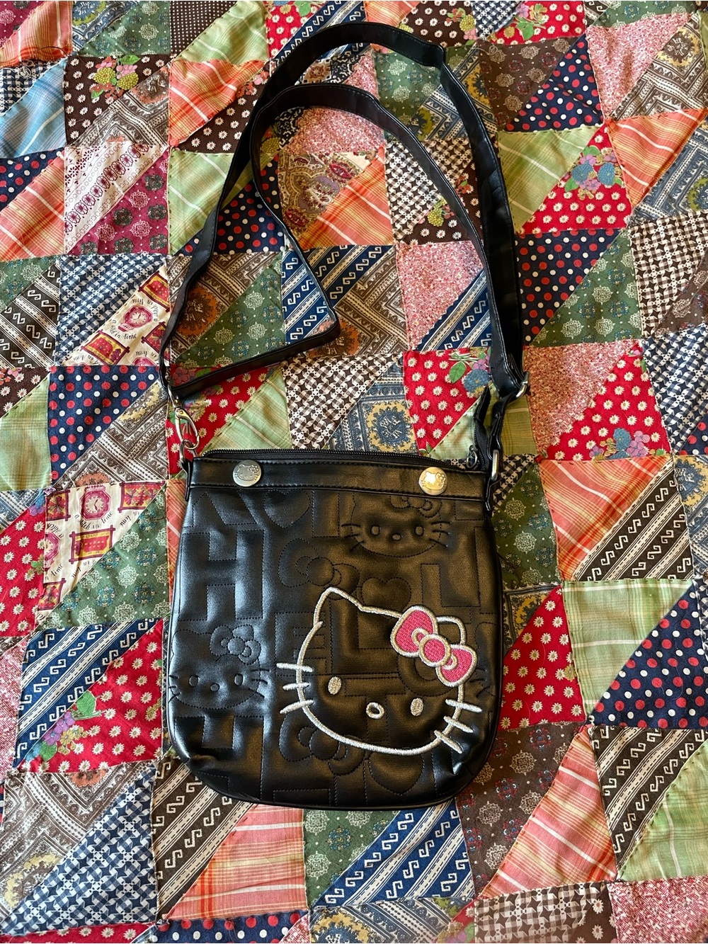 2011 Hello Kitty Sanrio Crossbody Bag Black White Pink